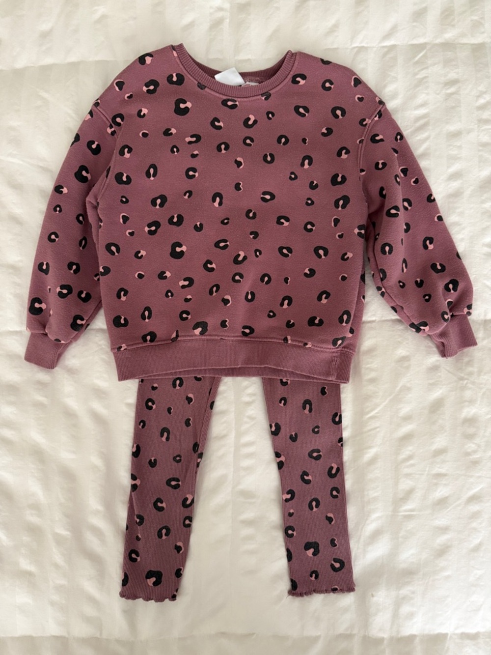 Zara Purple Leopard Print Sweatshirt Set with Black & Light Pink Spots